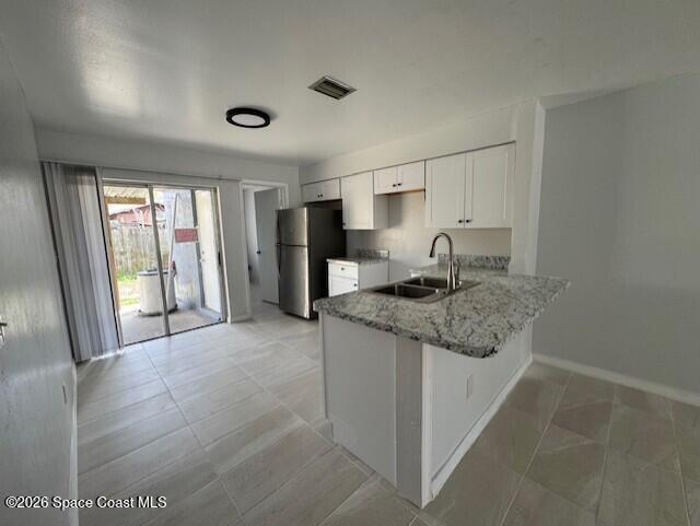 Photo - 649 School St