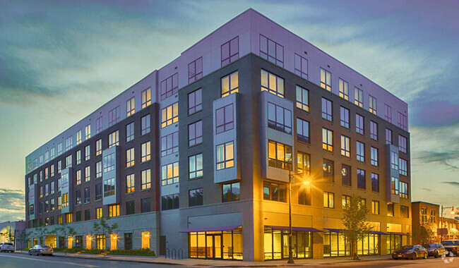 Pet-friendly community in Cambridge, MA - Axiom Apartments