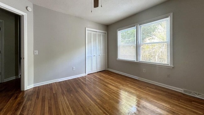 Photo - 2 & 3 Bedroom Townhomes in West Ashley Unit E