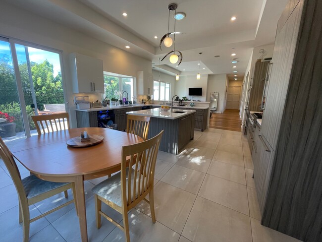 Photo - 215 Loucks Ave