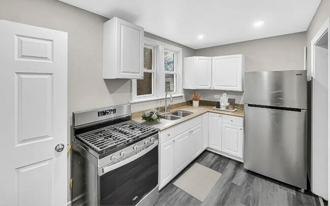 Photo - 8900 S Dauphin Ave