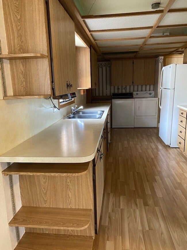 Photo - 4 bedroom 2 bath home with workshop