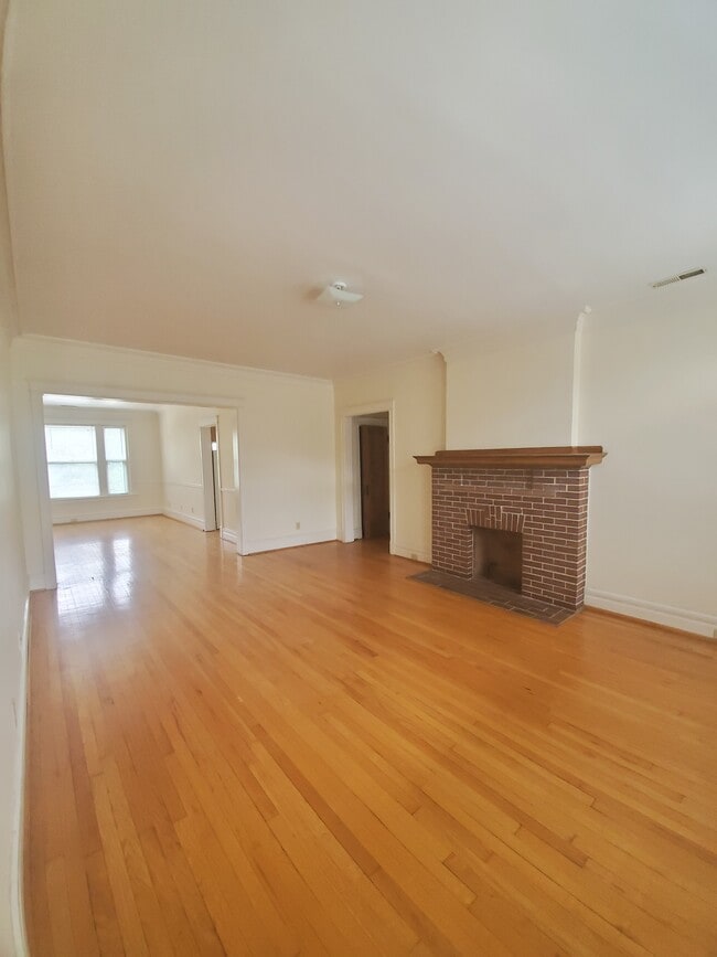 Photo - 5861 Nina Pl Unit 3W