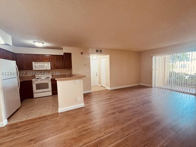 Photo - 7630 Westwood Dr Unit 305