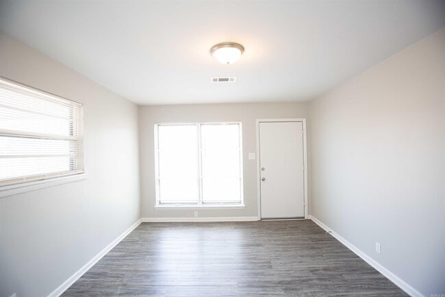 Photo - 2113 Muldrow Dr