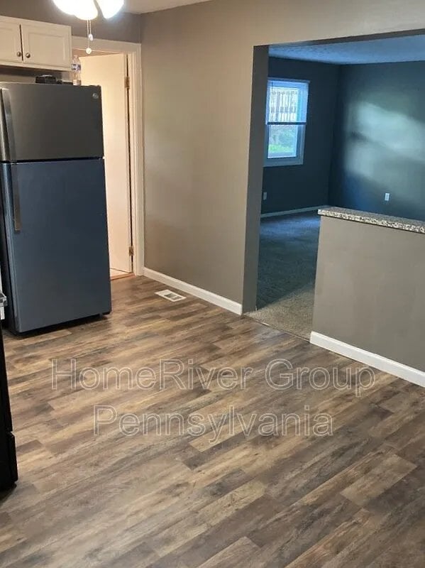 Photo - 523 Josephine St