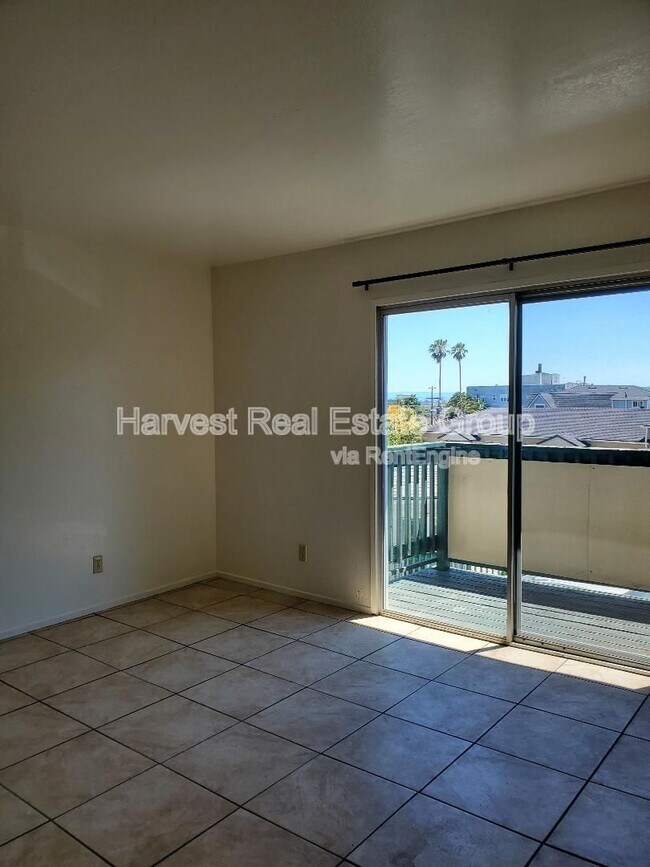 Photo - 2155 51st Ave