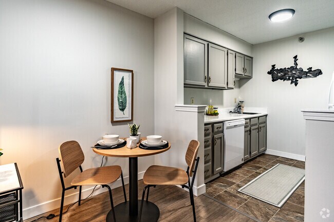 1BR, 1BA - 600SF - Dining Room
