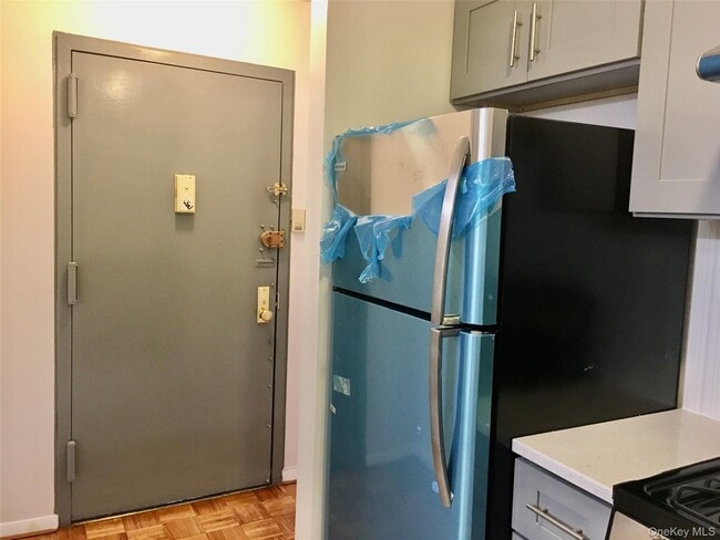 Photo - 68-03 41st Ave Unit 1A