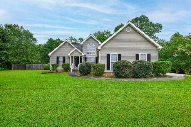 Building Photo - 7700 Foxdale Dr Rental