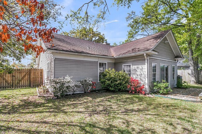 Photo - Charming 3 Bedroom, 2 Bath Home off of Longpoint in Mount Pleasant!