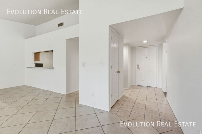 Photo - 2329 N Recker Rd