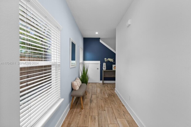 Photo - 412 5th Ave N