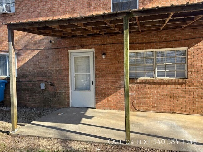 Photo - 2826 Idlewild Blvd NE