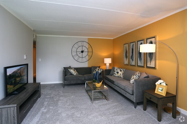 2BR, 2BA - Spruce - Living Room