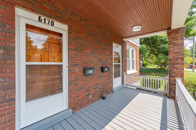 Photo - Grand Vista 6166-6170