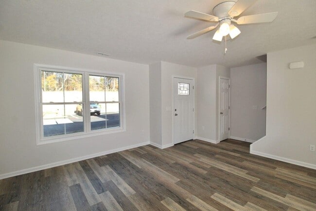 Photo - 3015 Locust Grv Ct