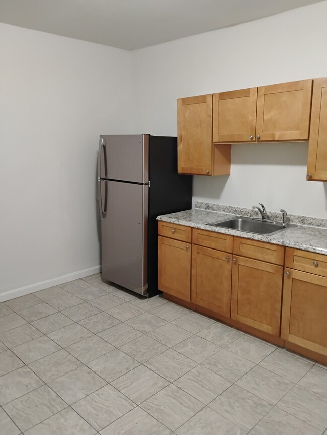 kitchen - 3 Worcester St Unit 2