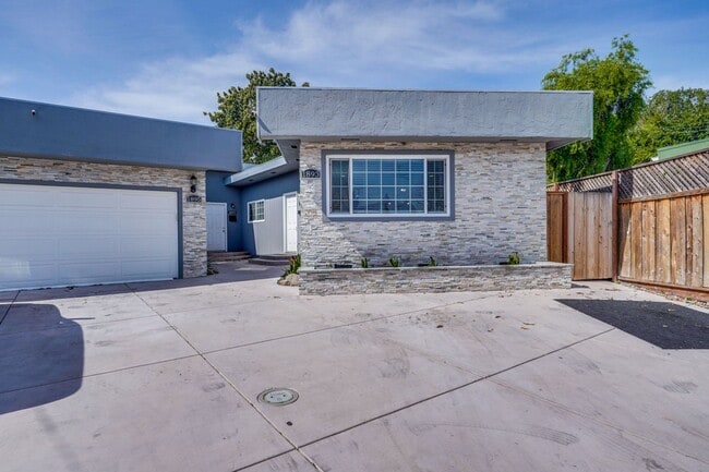 Photo - Excellent 2 Bed 1 Bath Home in Santa Clara!