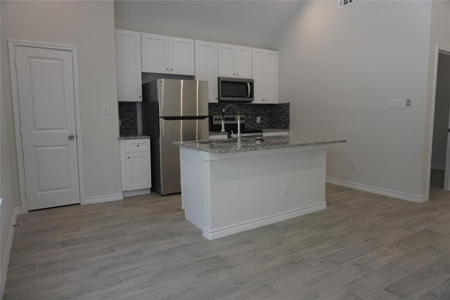 Building Photo - 10025 Calendar St Rental
