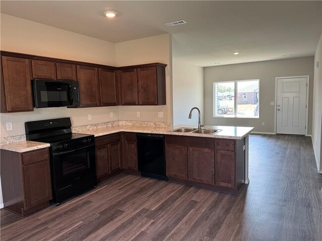 Photo - 2613 S Silver St