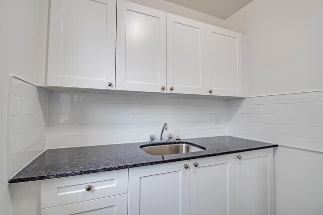 222 Wellesley Street East - The Wellsdale