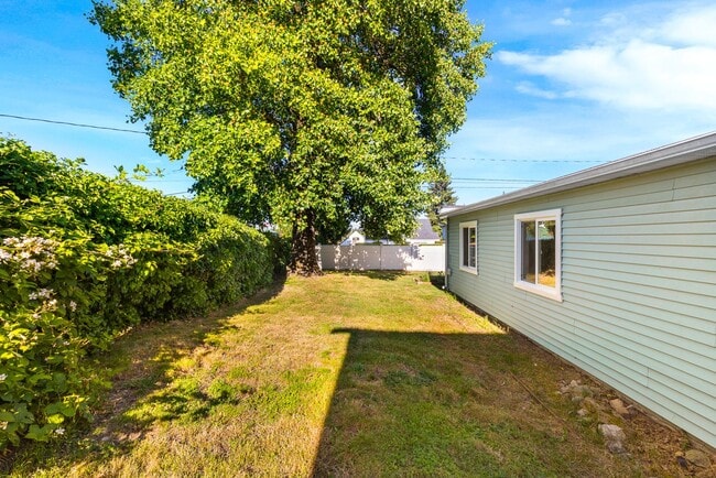 Photo - White Center/Burien 3 Bedroom Rambler - Large Fenced Yard