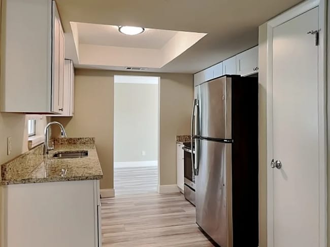 Photo - 1556 Nottingham Dr