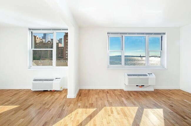 Photo - 2 S End Ave Unidad 11L