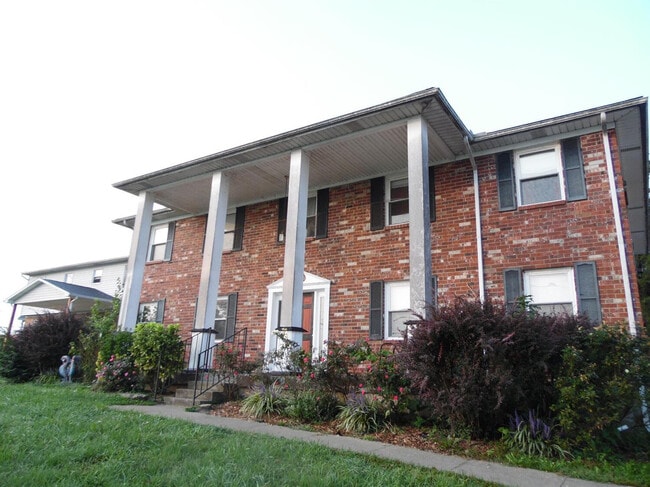 Building Photo - 1511 Steadmantown Ln Unit 1