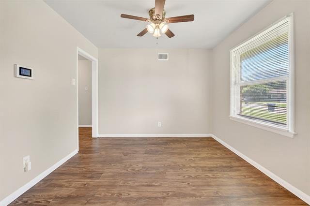 Photo - 2539 Hillsboro Ave