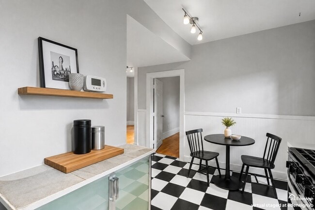 Photo - 72 Mozart St