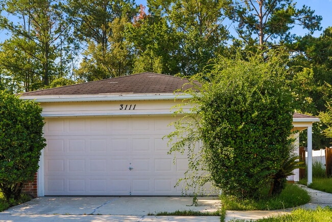 Building Photo - 3111 Wavering Ln