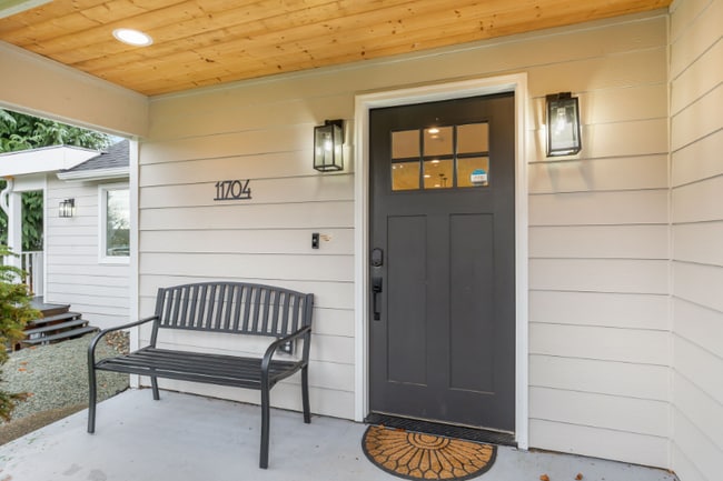 Photo - 11704 20th St NE