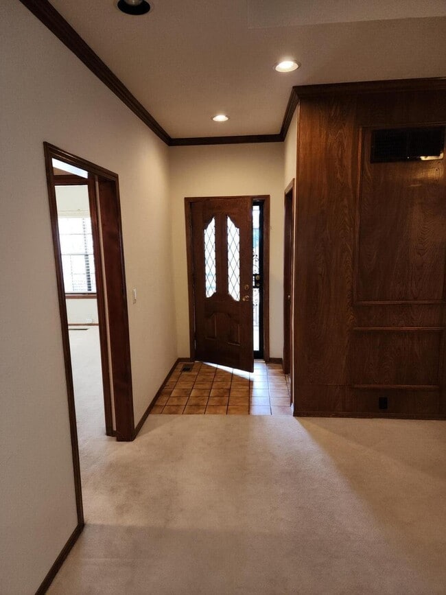 Photo - 9335 Admiral Lowell Pl NE