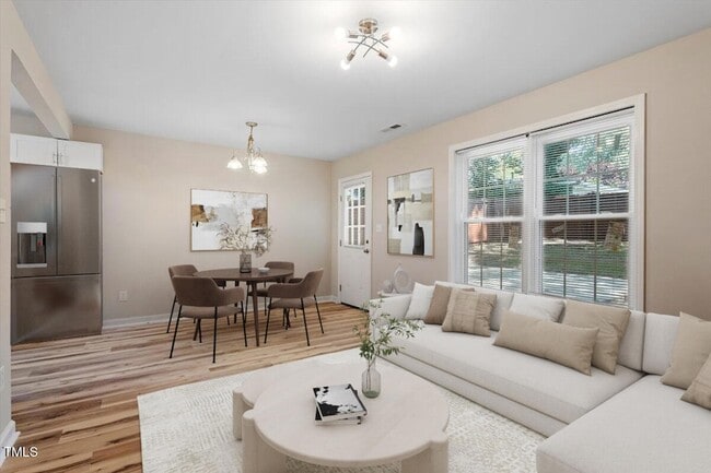 Photo - 1611 Poole Rd