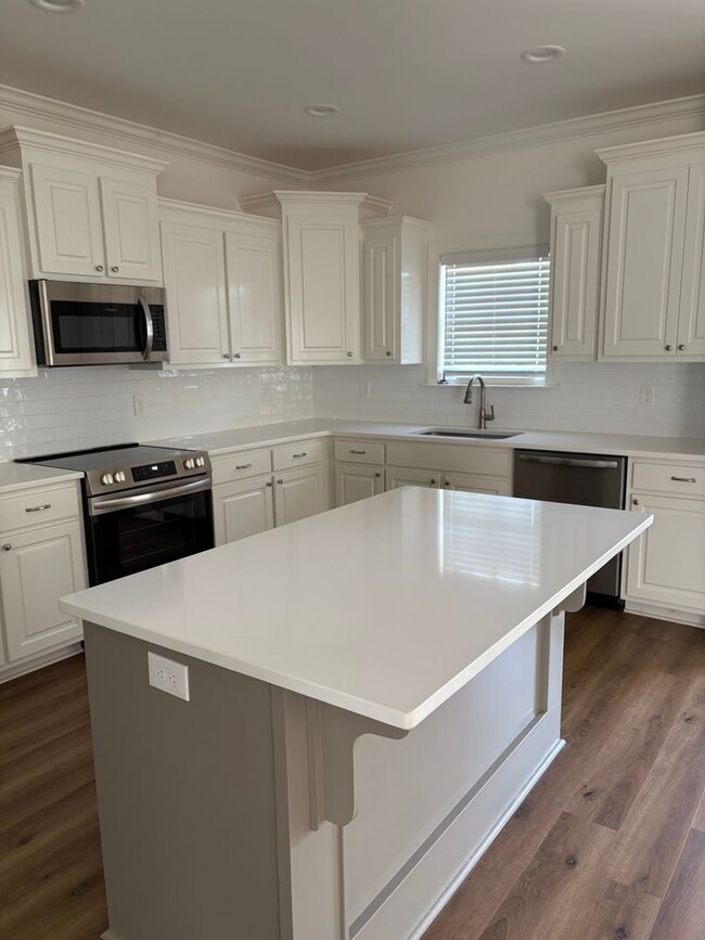 Building Photo - 141 N Buck Run Dr