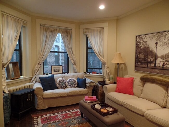 Building Photo - 107 Jersey St Unit 4