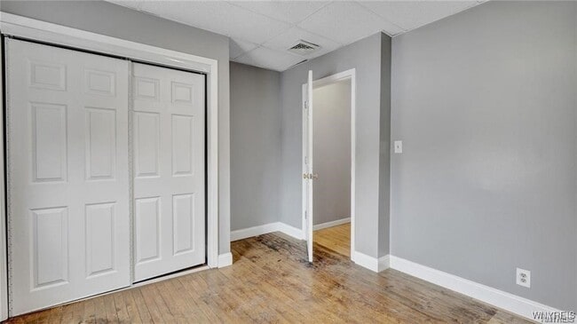 Photo - 2528 Main St