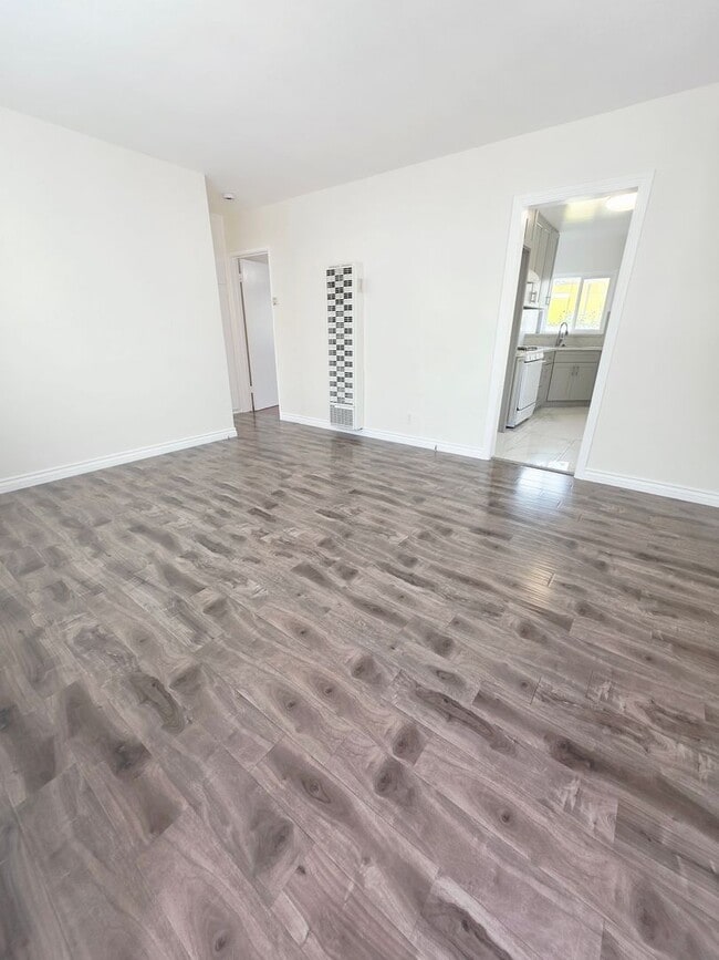 Building Photo - 449 W Harvard St Unit A Rental