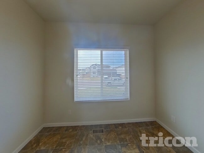 Photo - 6585 Kearsarge Dr