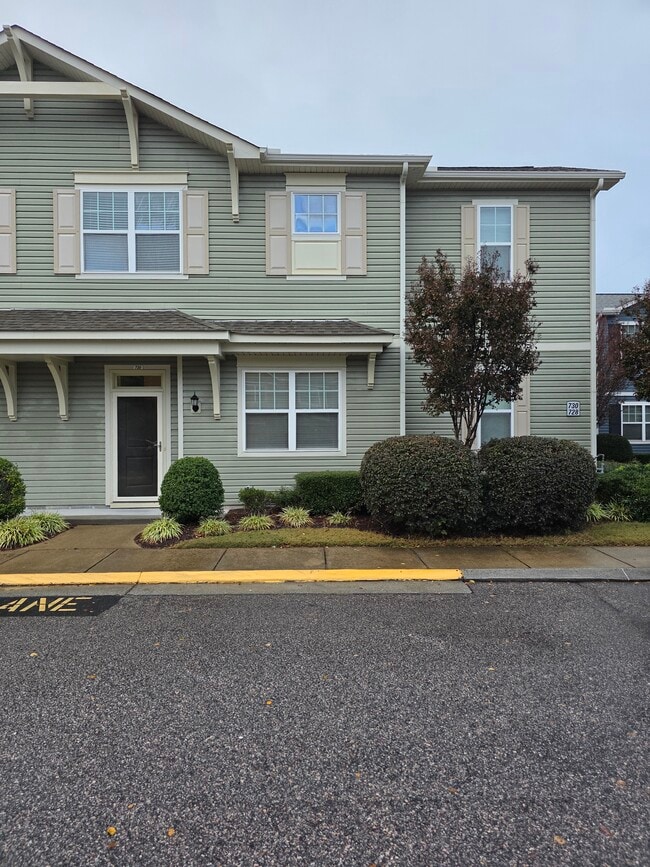 Photo - 730 Lacy Oak Dr