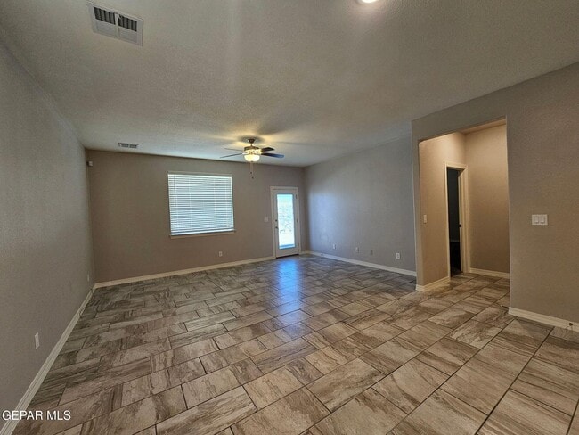 Photo - 3980 Desert Nomad Dr