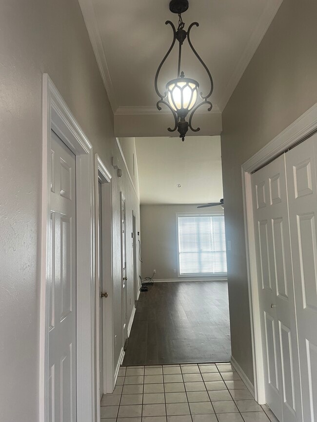 Photo - 2432 Melody Ln