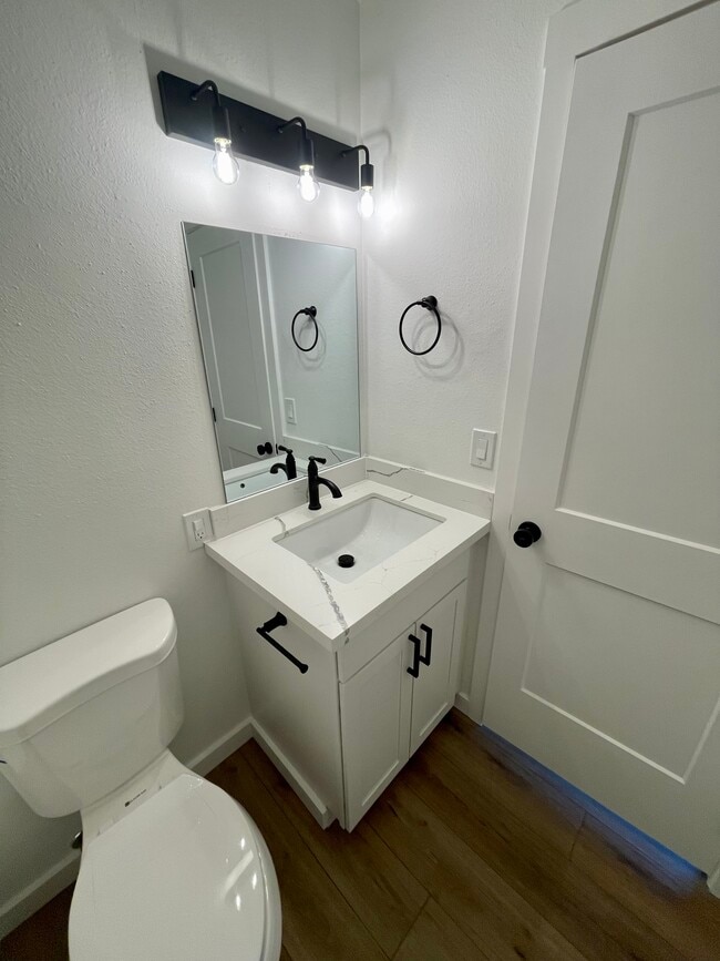 Photo - 1523 Ernest Ave Unit C