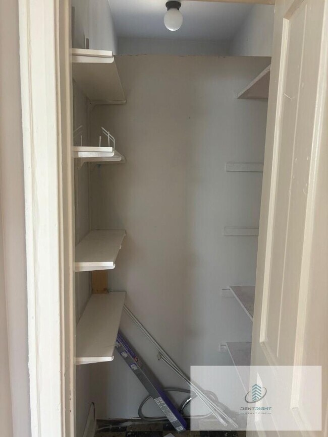 Photo - 2071 N Leavitt St Unit #3