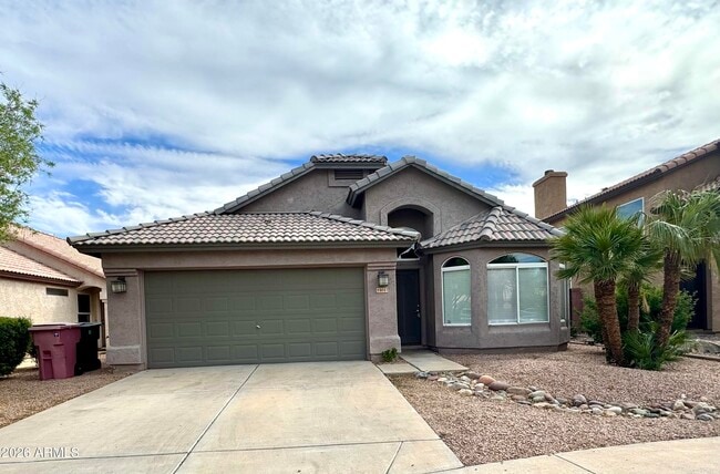 Building Photo - 8667 E Pinchot Ave