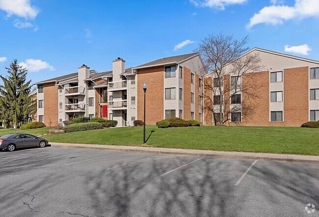 Building Photo - Updated top level Castle Harbour - Close t... Rental