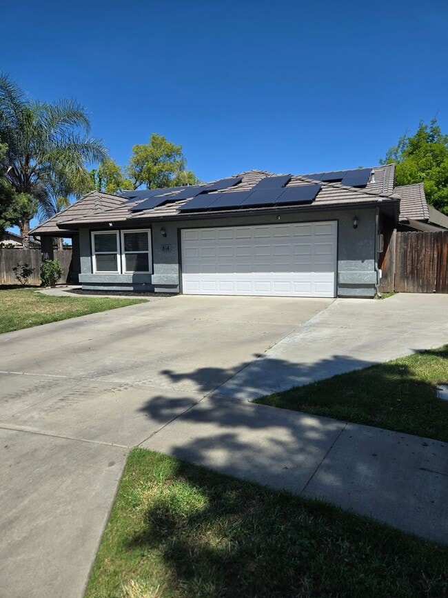 Photo - Pet Friendly solar home!