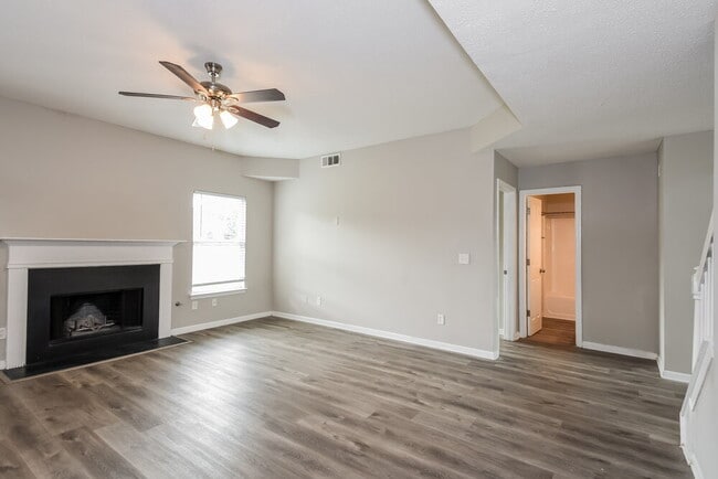 Photo - 265 Redding Ridge